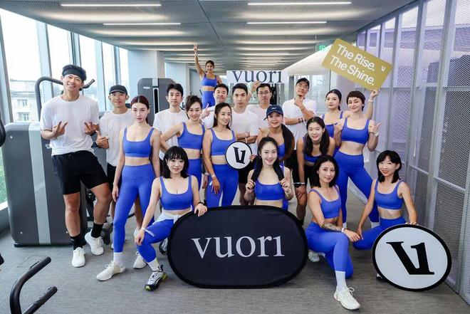 项攀登入围2025年金冰镐奖 犀牛说AG真人平台长假多地徒步遇险；中国四(图9)