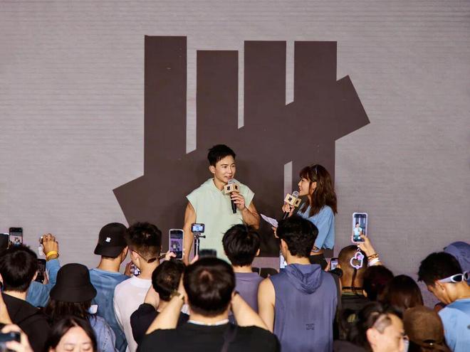 项攀登入围2025年金冰镐奖 犀牛说AG真人平台长假多地徒步遇险；中国四(图24)