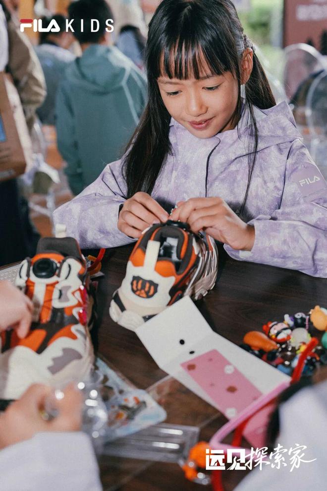 项攀登入围2025年金冰镐奖 犀牛说AG真人平台长假多地徒步遇险；中国四(图16)