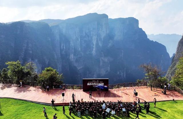 官方回应“荒野求生”停赛：8人夺冠平分48万奖金健康问题景区负责治疗本人及直系亲属终身免费游七星山(图3)